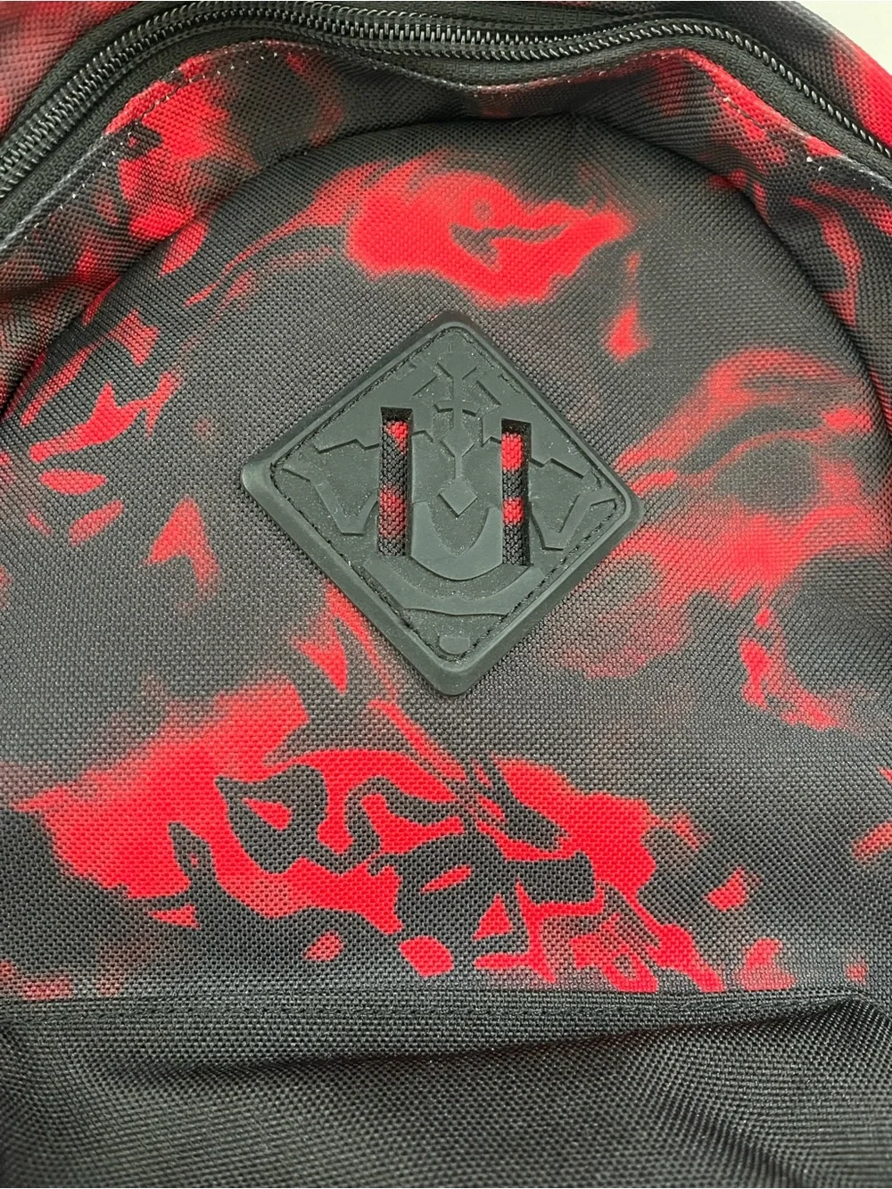 HERSCHEL Supply Company Black and Red Star Wars 25th Anniversary Sling Bag - Picture 5 of 12